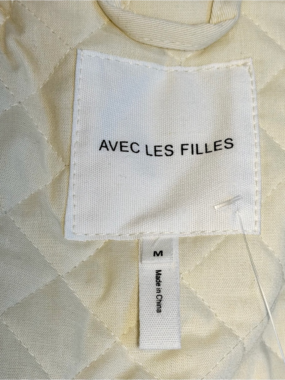 NWT Avec Les Filles Cream Quilted Ruffle-Trim Tie-Front Bomber Jacket Size Med - Picture 9 of 13